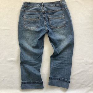 Cuffed cropped jeans
